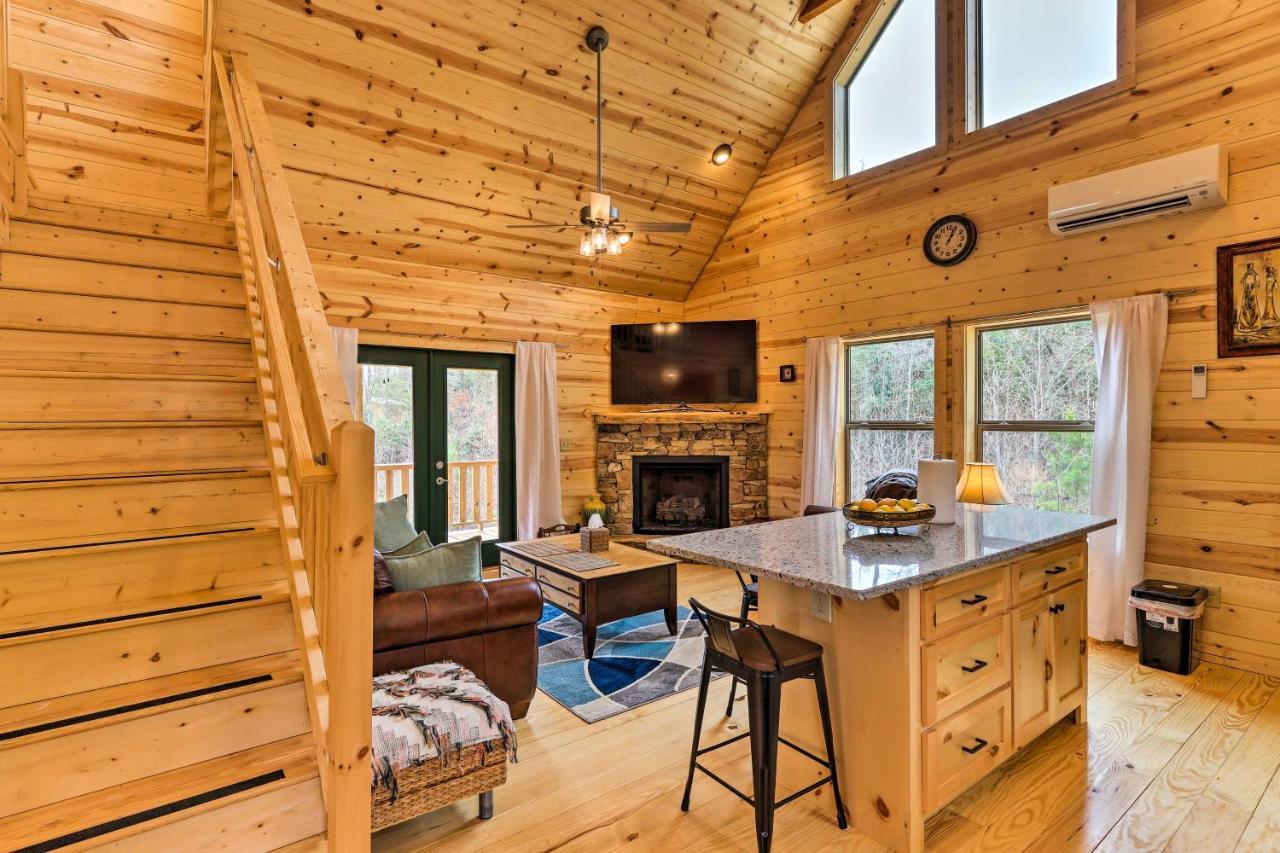 Cozy Mtn Cabin Spacious Deck And Forest Views! 墨菲 外观 照片