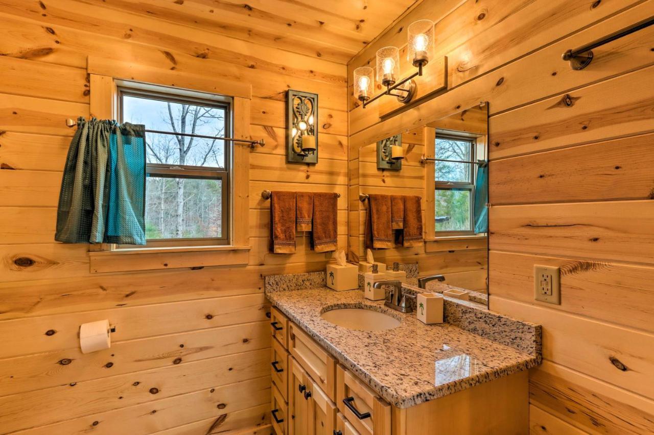 Cozy Mtn Cabin Spacious Deck And Forest Views! 墨菲 外观 照片